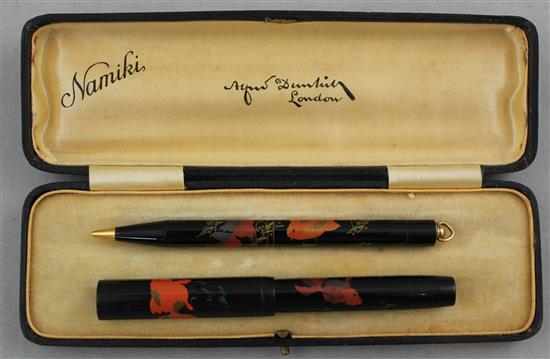 An Alfred Dunhill Namiki lacquered ladys writing set, fountain pen 4.25in.